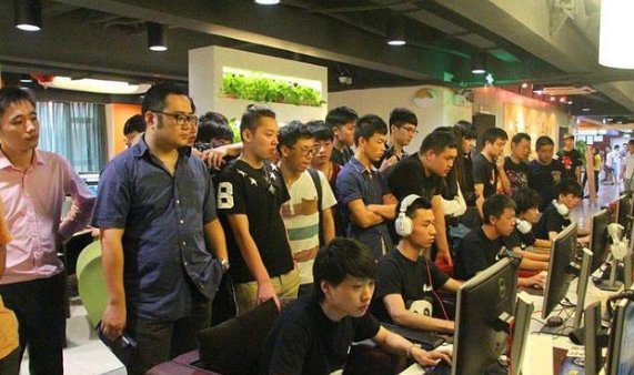 当年打着周杰伦名号，收费300元一小时的“魔杰网吧”，如今怎样？