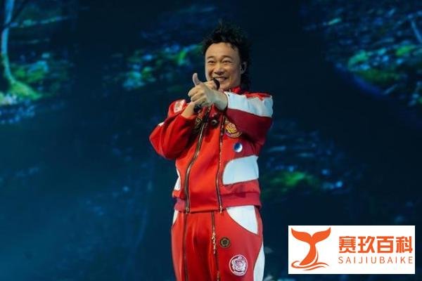 陈奕迅再发生舞台意外!西安演唱会撞头现巨瘤,曾堕台致下体重创