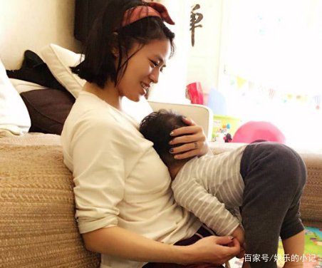 快女季军黄英凭民歌大火,自嘲是过气女歌手,现状如何?