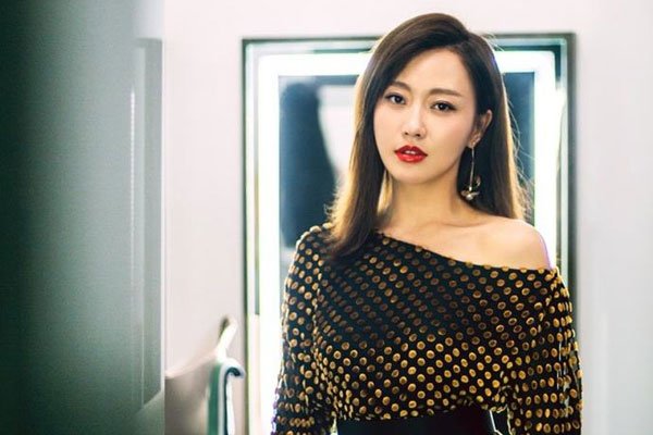 除了身高都“整了”,怒怼网友的潘长江女儿真的整过容吗?