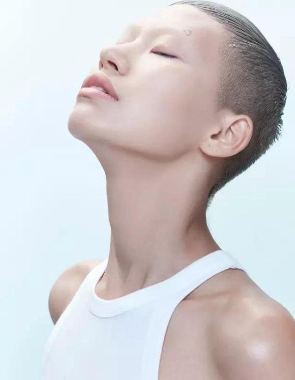板寸不再是男人专属,超酷的板寸头女生