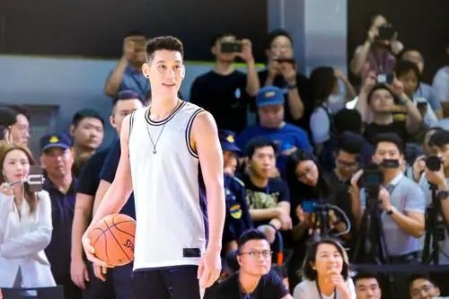 林书豪为什么无法重返NBA赛场?你觉得最主要的原因是什么?