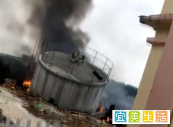为了学生安全，两位海军飞行员选择了牺牲！英雄，一路走好！