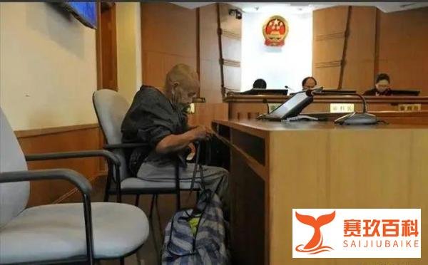 大爷年轻时家暴遭6名子女拒养,年过六旬大女儿哭诉留下一生阴影