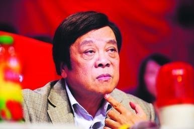 “饶颖门”后,赵忠祥因癌症离世,葬礼上哭到昏厥的张美珠如今怎样?
