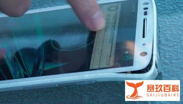 Moto Droid Turbo 2 究极暴力手机跌落测试！