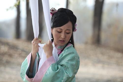 除了身高都“整了”,怒怼网友的潘长江女儿真的整过容吗?