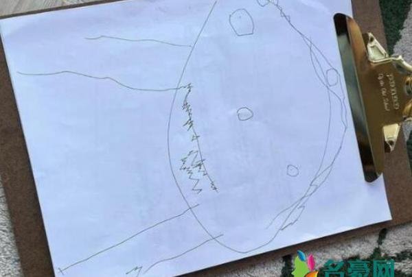 陈冠希女儿自画像 画风抽象被网友调侃灵魂画手