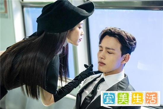 《德鲁纳酒店》：不仅仅是奇幻，也不仅仅是爱情