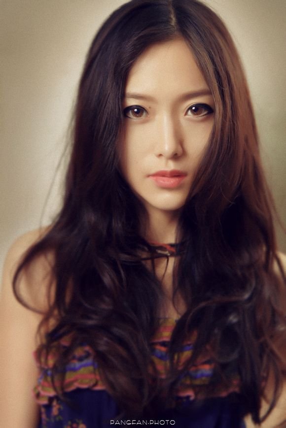 这女的叫什么。谁知道阿。能告诉我嘛?