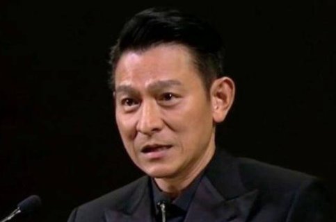 金像奖催泪瞬间:刘德华含泪颁奖,他都说了什么话呢?