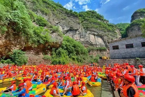 揭秘寺庙生意经:交费即可供奉牌位,只图碎银几两如何修行?