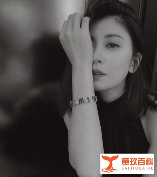贾静雯大女儿梧桐妹被陌生人威胁，目前已经报警，对方辱骂她是荡妇