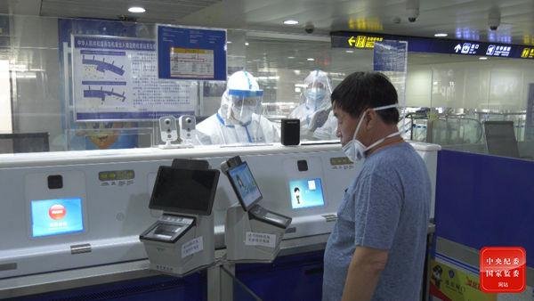 曲志林回国投案是因为国外疫情的原因吗?