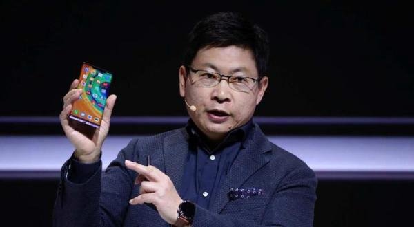 华为Mate50不战而败?iPhone14是“智商税”,小米“捡漏”成功