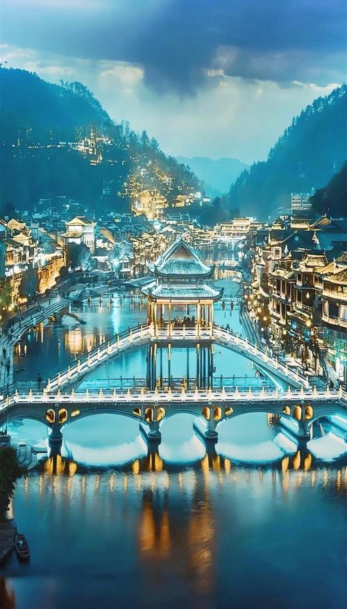 一个人凤凰旅游大概多少钱，去凤凰的旅游团