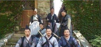 笑傲江湖里，华山派来头不凡，所以才有风清扬如此高手！
