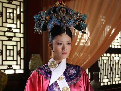 《甄嬛传》主演集体发文庆开播十周年,这部剧中的女演员现在发展的如何?