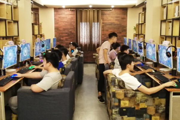 瓦罗兰特是哪游戏中的地点？