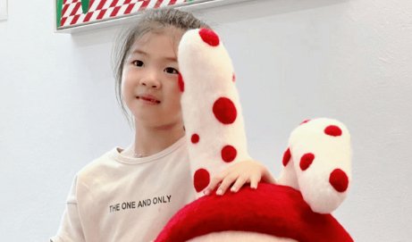 力破不和传闻!章子怡受苏芒邀请,带儿女参加艺术展,俩人关系如何?