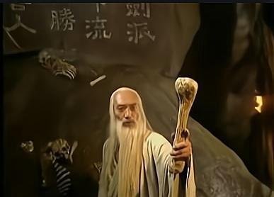 笑傲江湖里，华山派来头不凡，所以才有风清扬如此高手！