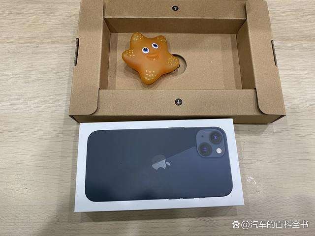 未开箱的初代iPhone至少拍出3万美元,溢价60倍,究竟值不值呢?