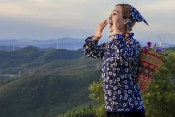 呐喊的近义词有哪些