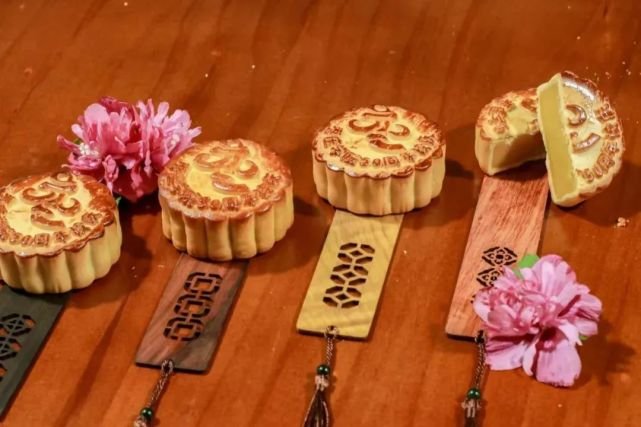 中国矿业大学发的月饼铁锤都敲不开,这是哪个地方的月饼?