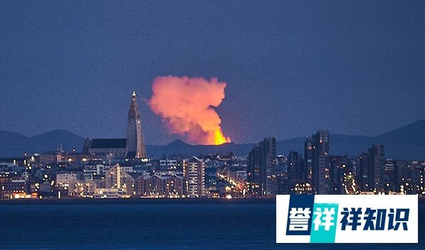 冰岛的熔岩间歇泉堪称世界奇观