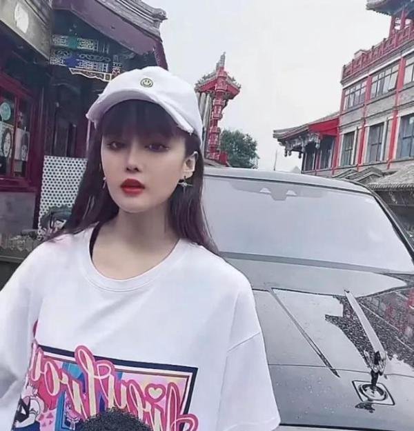 赵本山女儿球球购百万豪车 这是咋情况？