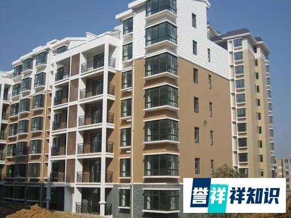 如何解读“烂尾楼3年未交付让业主补差价1300多元”