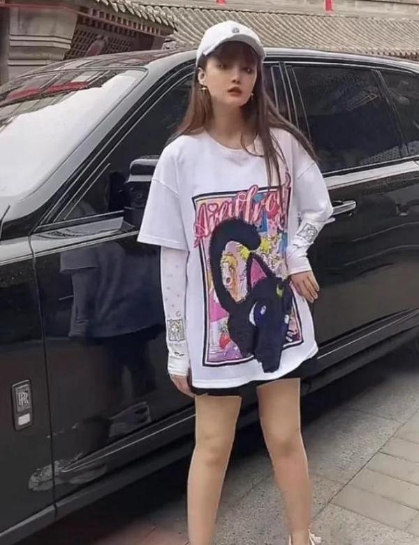 赵本山女儿球球购百万豪车 这是咋情况？