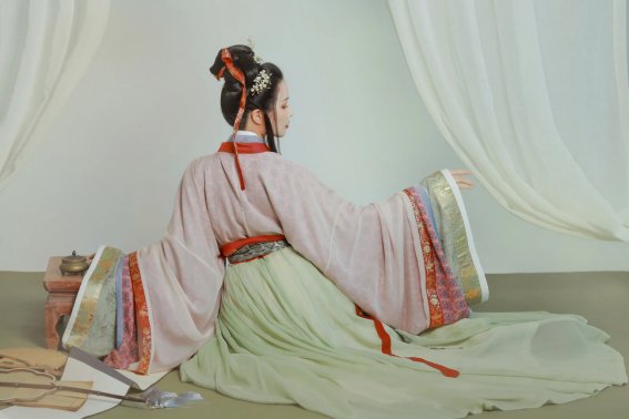 裳字多音字怎么写?