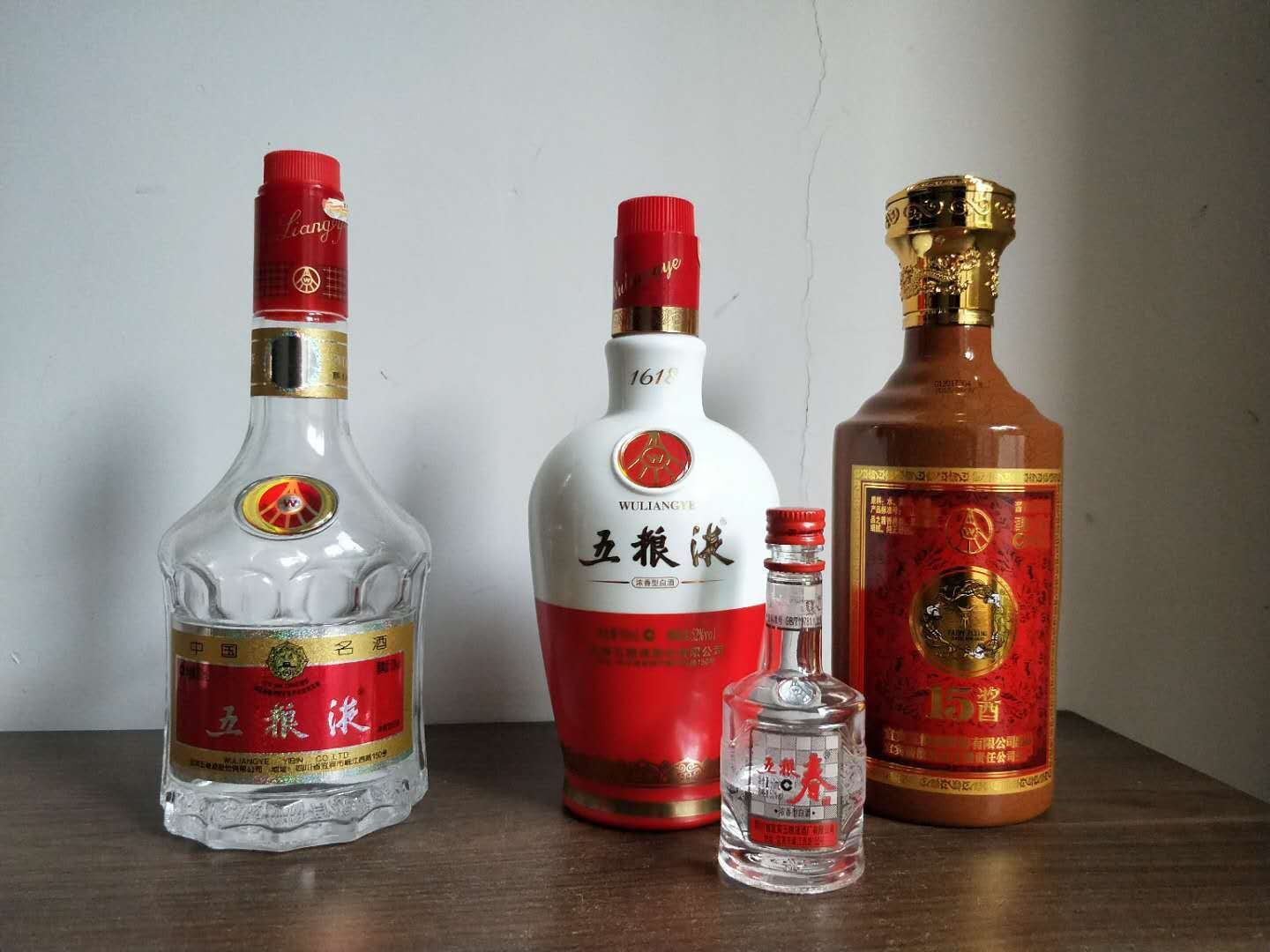 五粮液56岁独董郎定常因病去世，公司现任董事会成员有哪些？