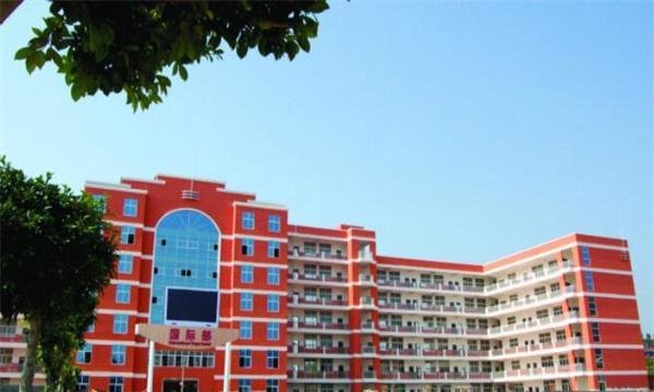封闭式学校一年多少钱，封闭学校的价格不同(根据自身条件选择)