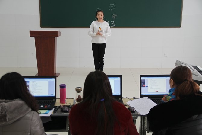 年轻的教师好还是老教师好?