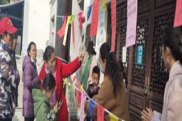 黄卷青灯打一个生肖