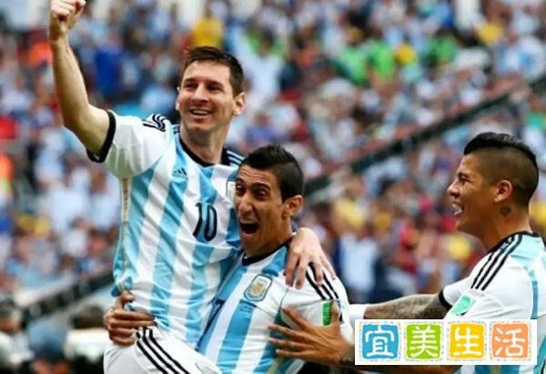 政事堂：阿根廷球迷：为看梅西踢世界杯攒了四年钱，没去买房买车！值得吗？