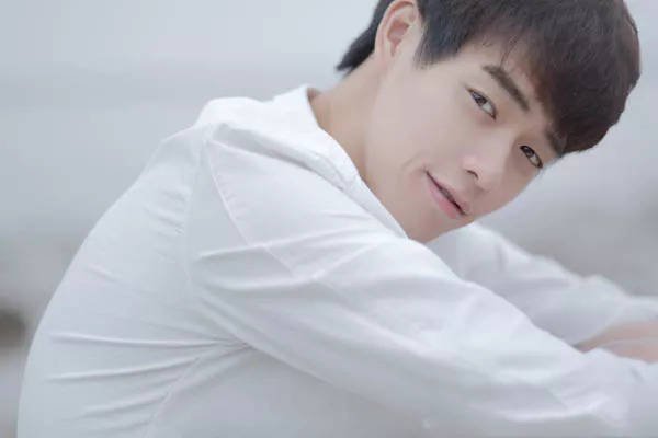 魏大勋出警被撞倒,先反思身体素质,你能理解他的这个脑回路吗?