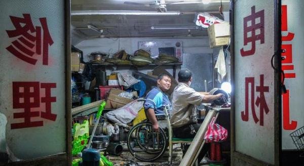 多放几天假天塌不下来。说的太好了