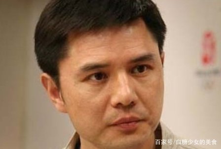 赵普近况曝光,穿黑色衬衫头发泛白,真的这么苍老了吗?