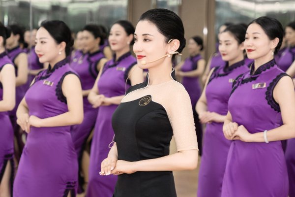 娉婷的意思拼音