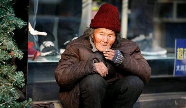 专家呼吁每天省杯咖啡,提前规划养老
