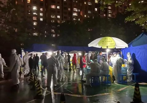 温州一大巴内现10例阳性,他们是如何躲过层层关卡的?