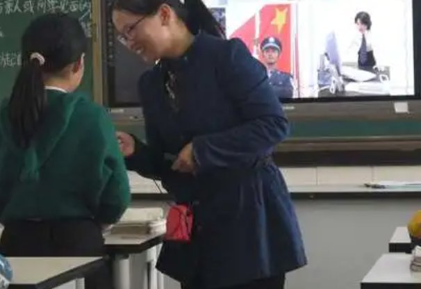 出师表原文带拼音标准版