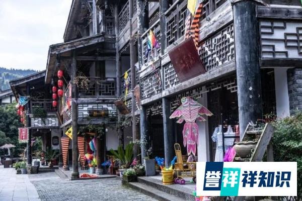重庆出发一个半小时车程，就能抵达南川金佛山！这里有美食、美景、温泉