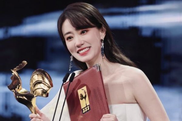 张小斐获金鸡奖最佳女主,这一奖项对于演员来说是一种怎样的肯定?