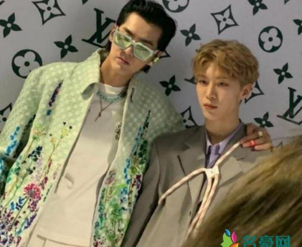 吴亦凡范丞丞合影 两个美男子站到一起画面养眼