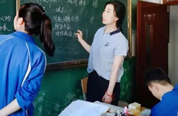 出师表原文带拼音标准版