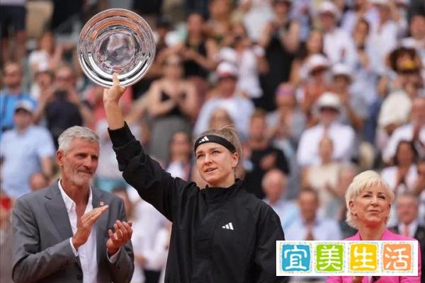 从不擅长红土到成为法网亚军，穆霍娃的教练哲学值得郑钦文借鉴